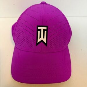 Nike Aerobill Tiger Woods TW Heritage86 Golf Hat Purple Stretch Logo BV1072 M/L